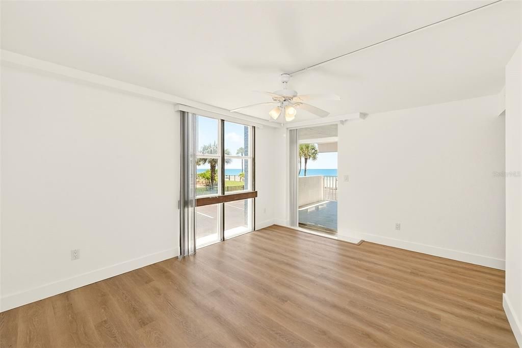 For Sale: $599,000 (2 beds, 2 baths, 1065 Square Feet)