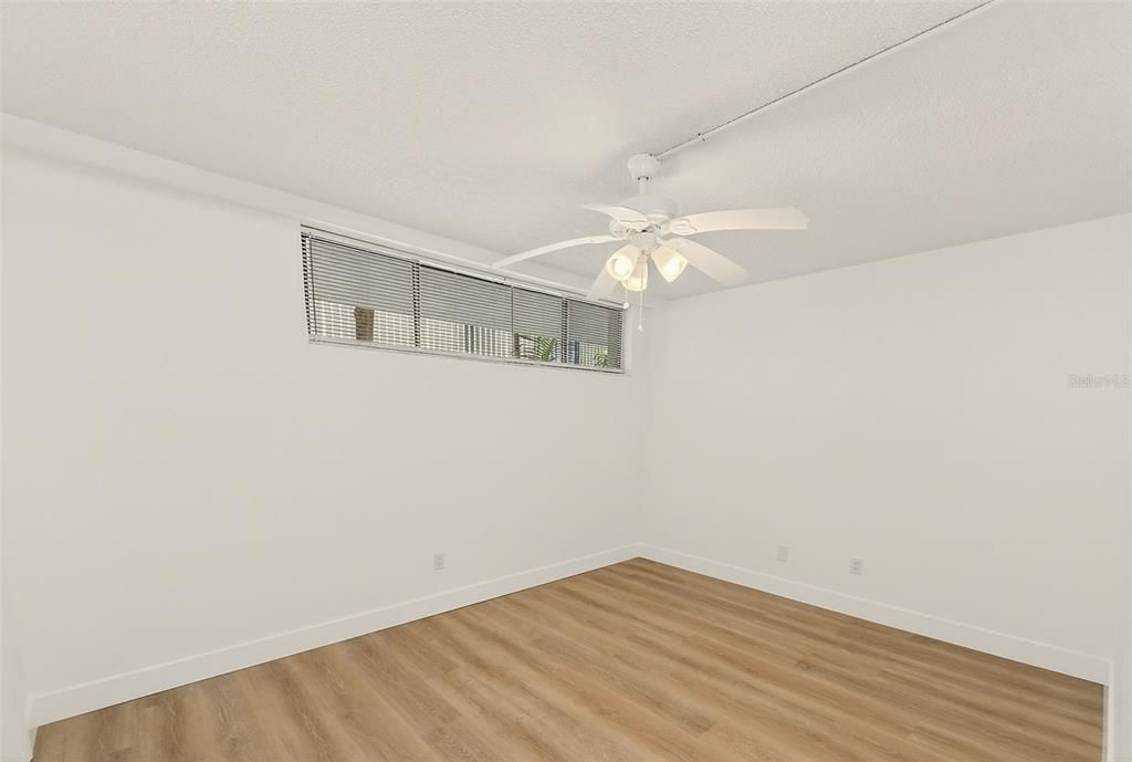 For Sale: $599,000 (2 beds, 2 baths, 1065 Square Feet)