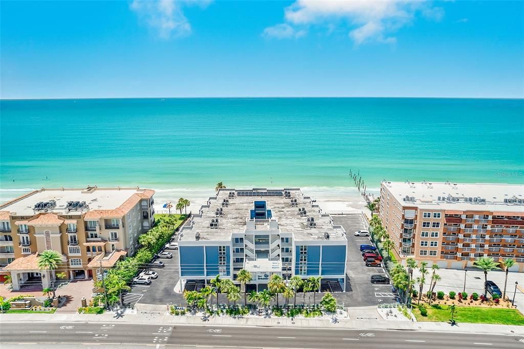 For Sale: $599,000 (2 beds, 2 baths, 1065 Square Feet)