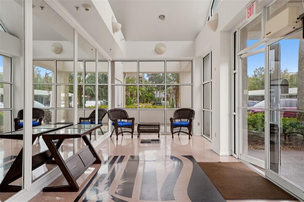 For Sale: $144,990 (2 beds, 2 baths, 936 Square Feet)