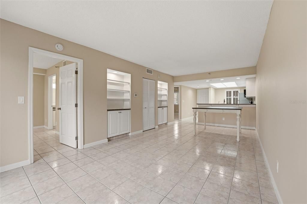 For Sale: $144,990 (2 beds, 2 baths, 936 Square Feet)