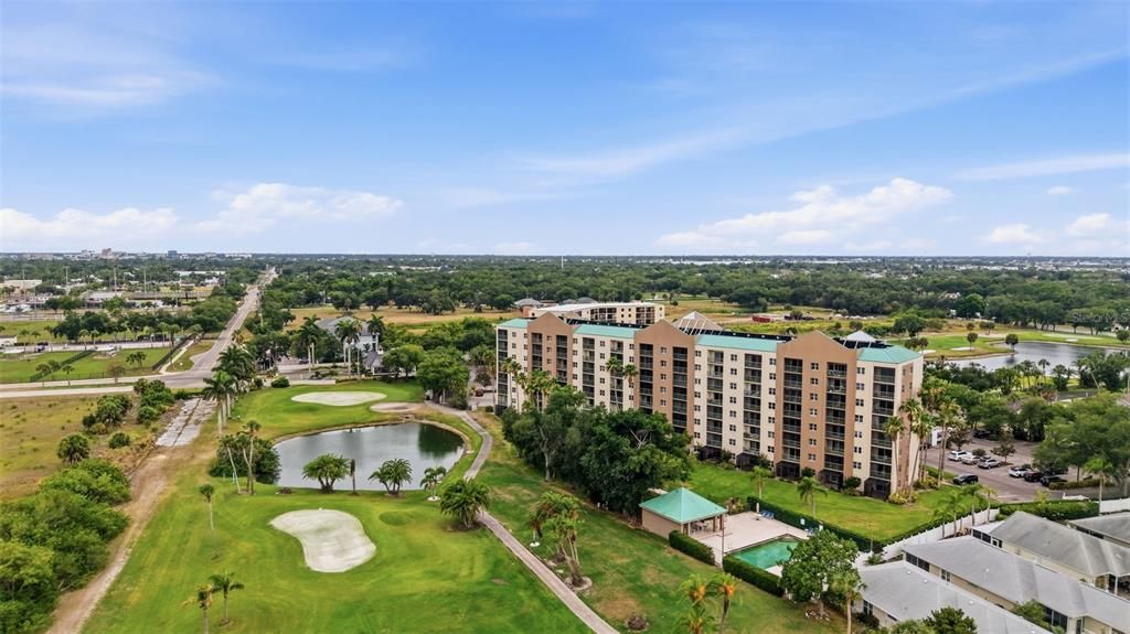 For Sale: $144,990 (2 beds, 2 baths, 936 Square Feet)