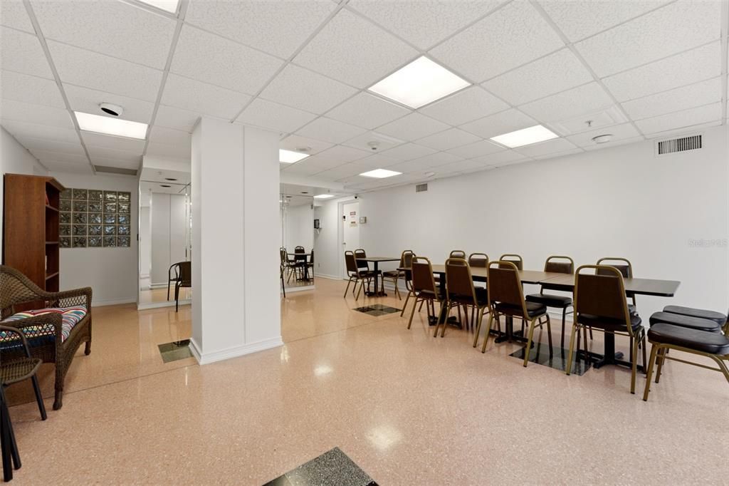 For Sale: $144,990 (2 beds, 2 baths, 936 Square Feet)