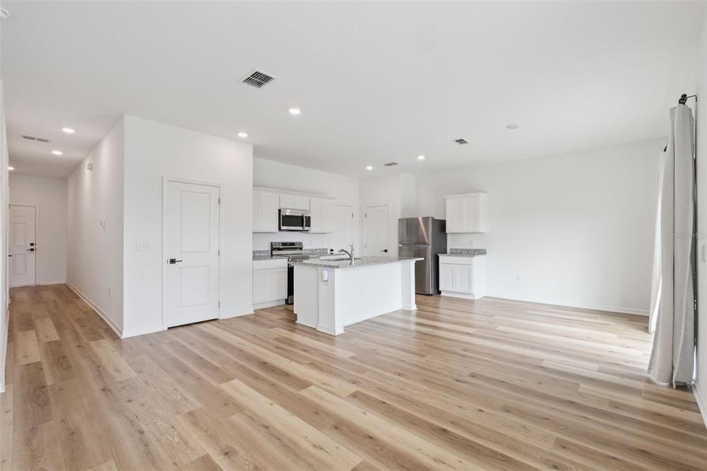 For Sale: $354,900 (3 beds, 2 baths, 1896 Square Feet)