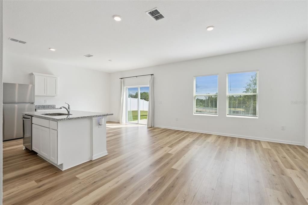 For Sale: $354,900 (3 beds, 2 baths, 1896 Square Feet)