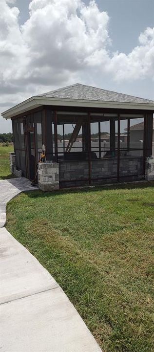 For Sale: $295,000 (3 beds, 2 baths, 1519 Square Feet)