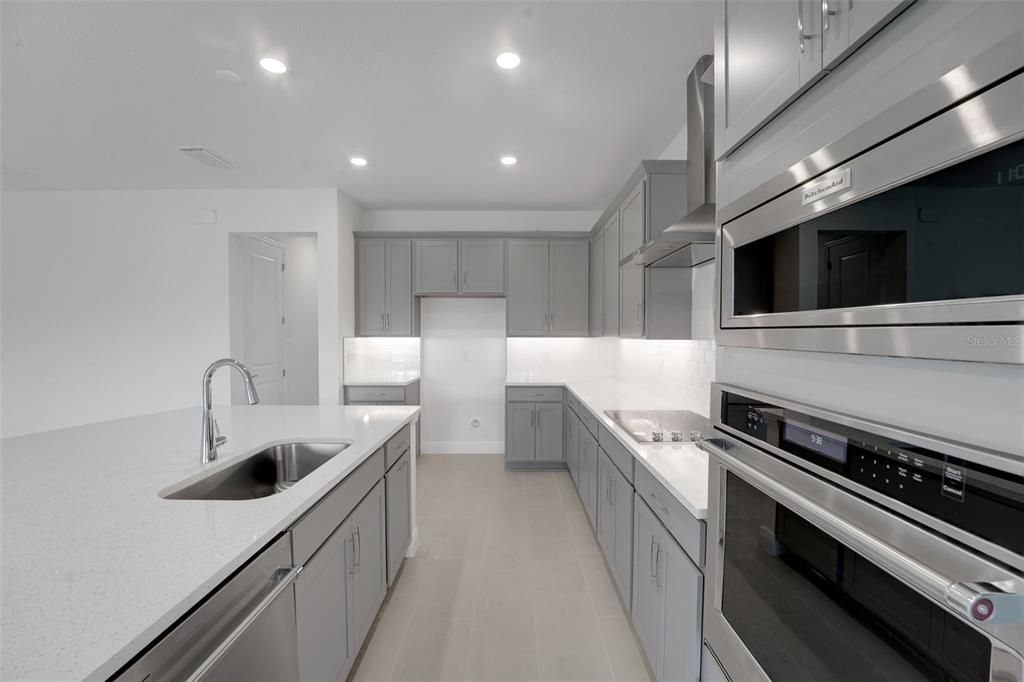 En Venta: $599,990 (5 camas, 3 baños, 3550 Pies cuadrados)