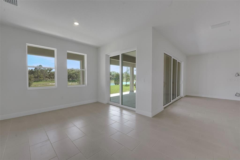 En Venta: $599,990 (5 camas, 3 baños, 3550 Pies cuadrados)