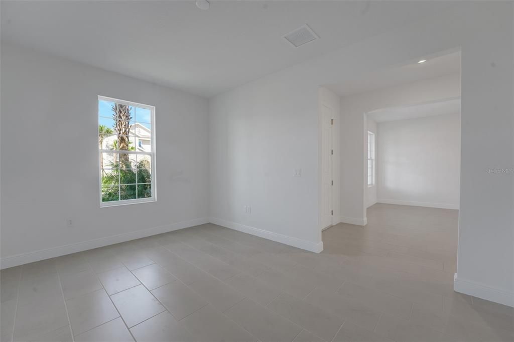 En Venta: $599,990 (5 camas, 3 baños, 3550 Pies cuadrados)