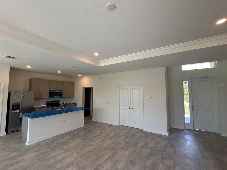 For Sale: $399,000 (3 beds, 2 baths, 1740 Square Feet)
