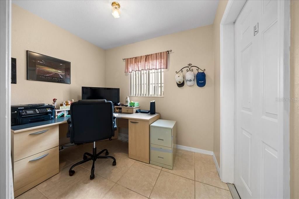 For Sale: $225,000 (2 beds, 2 baths, 1432 Square Feet)