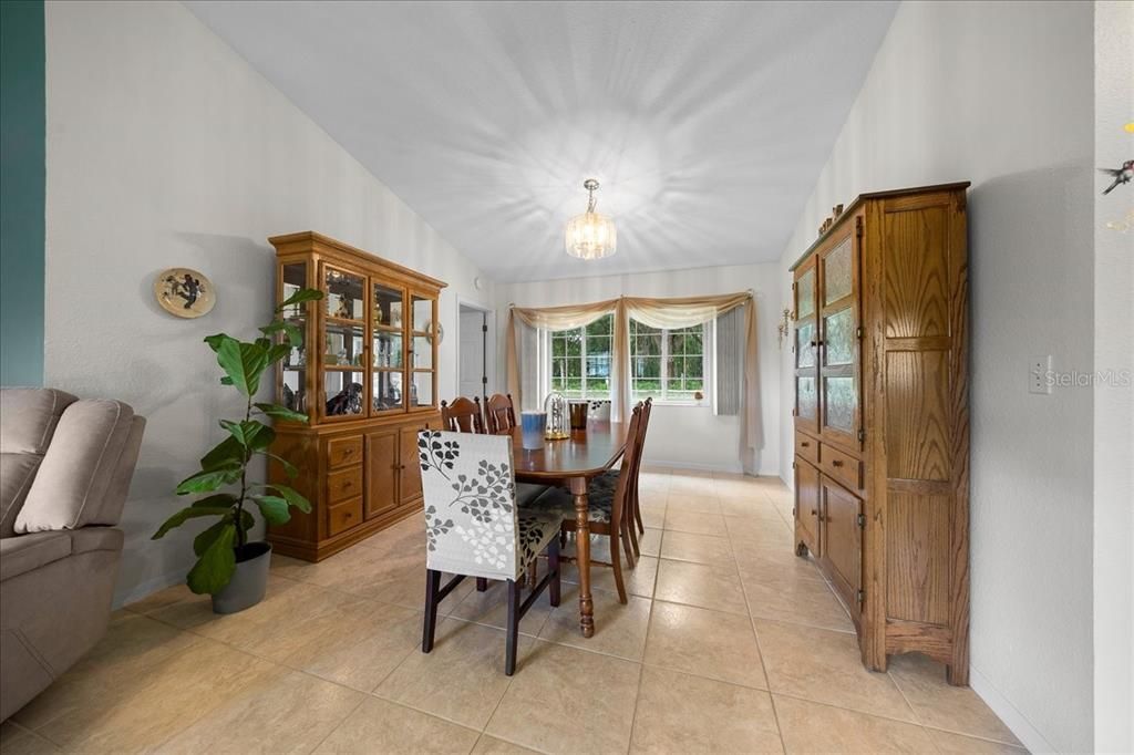 For Sale: $225,000 (2 beds, 2 baths, 1432 Square Feet)