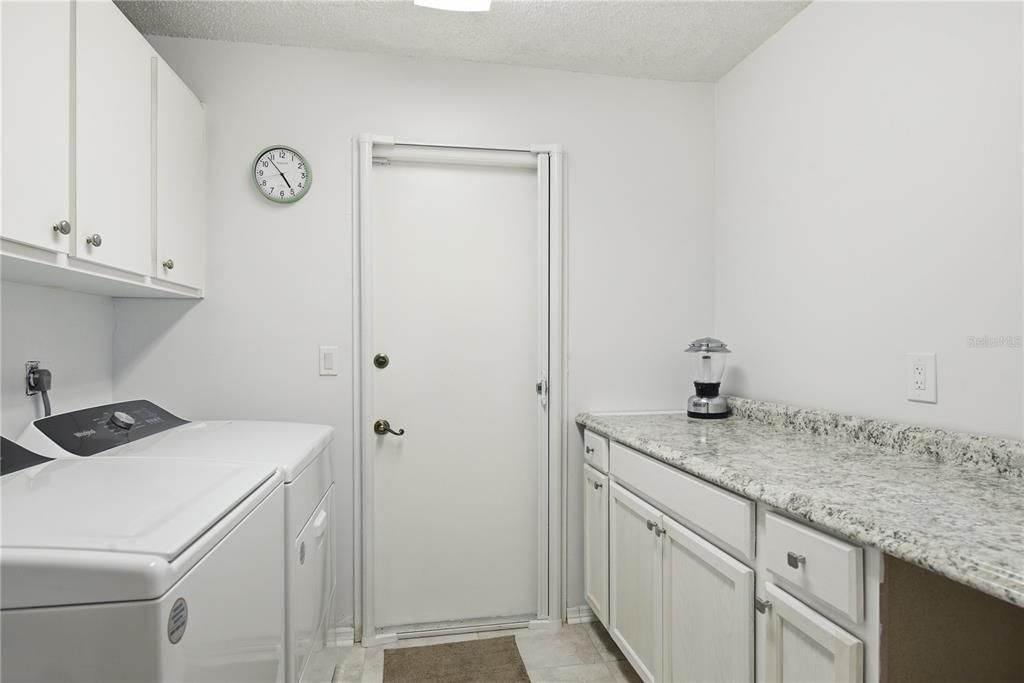 For Sale: $450,000 (3 beds, 2 baths, 2525 Square Feet)