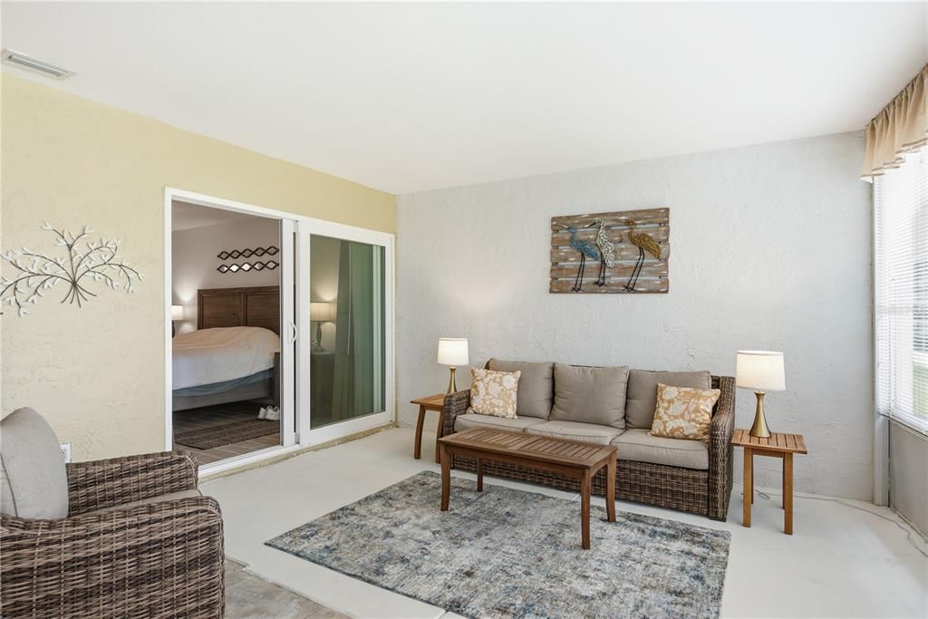 For Sale: $450,000 (3 beds, 2 baths, 2525 Square Feet)