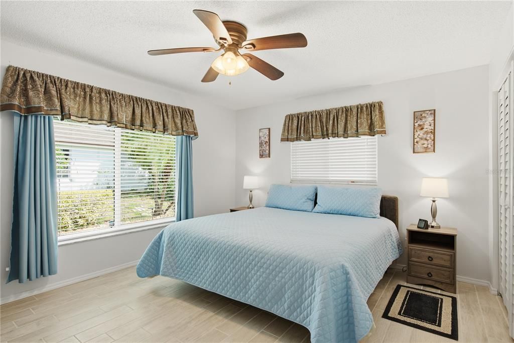 For Sale: $450,000 (3 beds, 2 baths, 2525 Square Feet)
