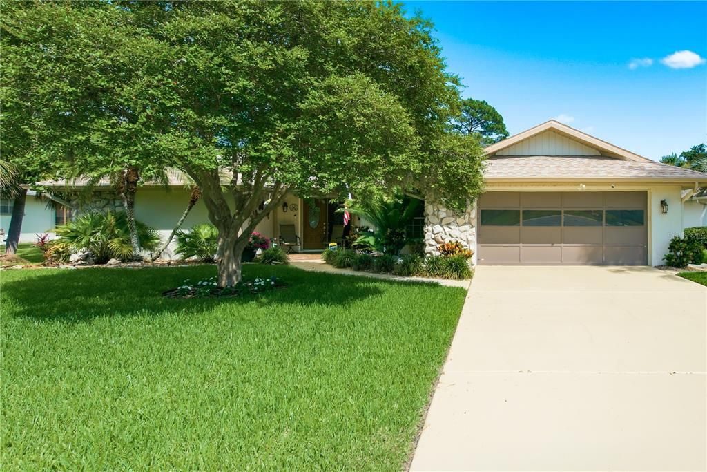 For Sale: $450,000 (3 beds, 2 baths, 2525 Square Feet)