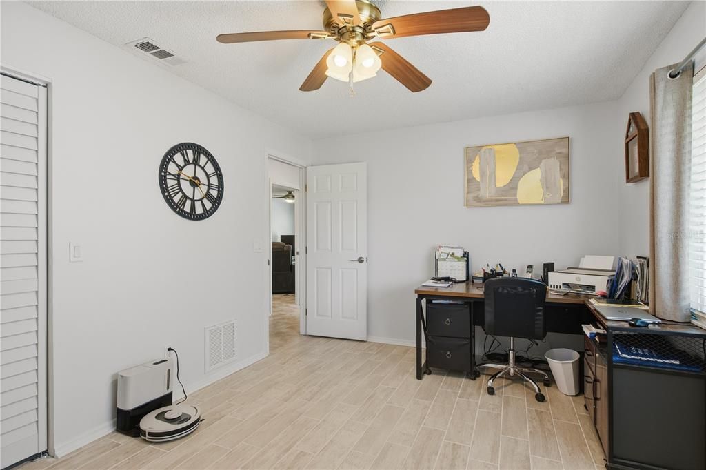 For Sale: $450,000 (3 beds, 2 baths, 2525 Square Feet)
