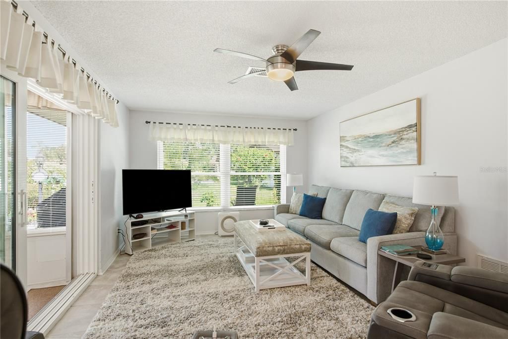 For Sale: $450,000 (3 beds, 2 baths, 2525 Square Feet)