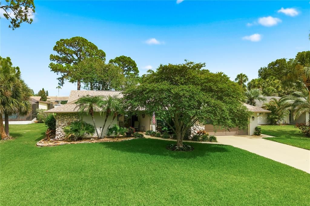 For Sale: $450,000 (3 beds, 2 baths, 2525 Square Feet)