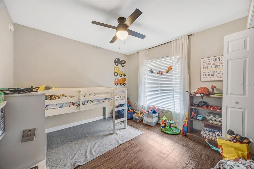 For Sale: $325,000 (4 beds, 2 baths, 1705 Square Feet)