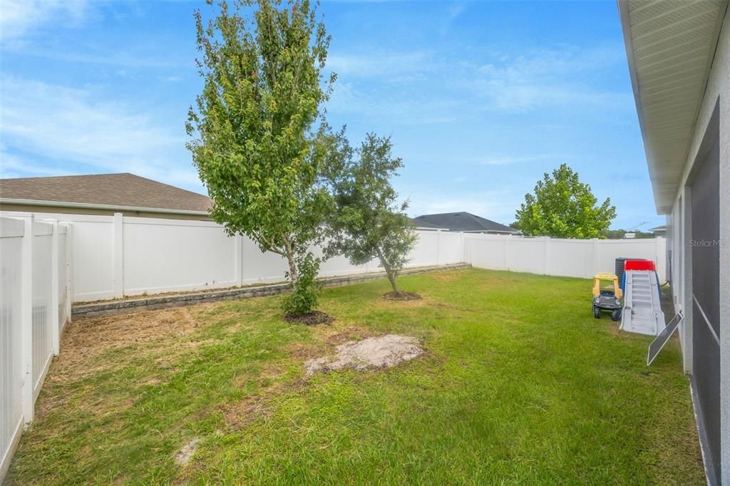 For Sale: $325,000 (4 beds, 2 baths, 1705 Square Feet)