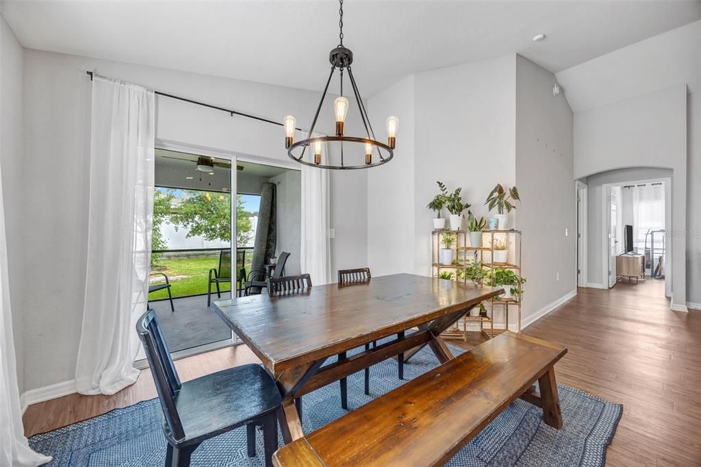 For Sale: $325,000 (4 beds, 2 baths, 1705 Square Feet)