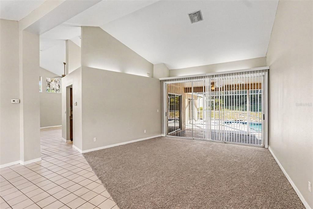 En Venta: $410,000 (3 camas, 2 baños, 2148 Pies cuadrados)