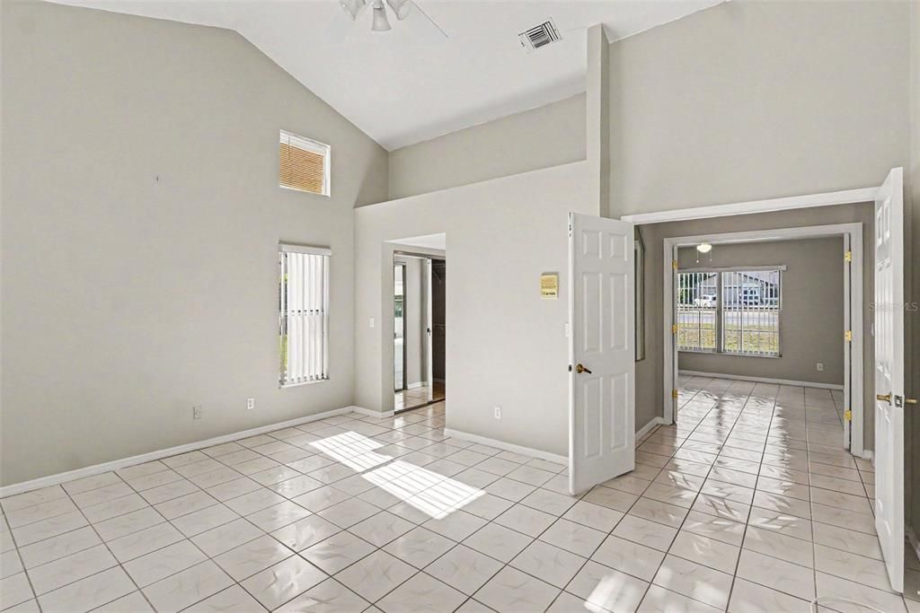 En Venta: $410,000 (3 camas, 2 baños, 2148 Pies cuadrados)