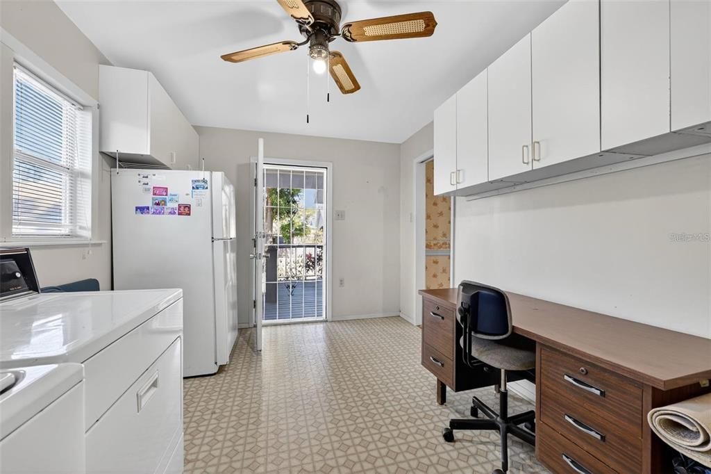 For Sale: $435,000 (3 beds, 1 baths, 1667 Square Feet)