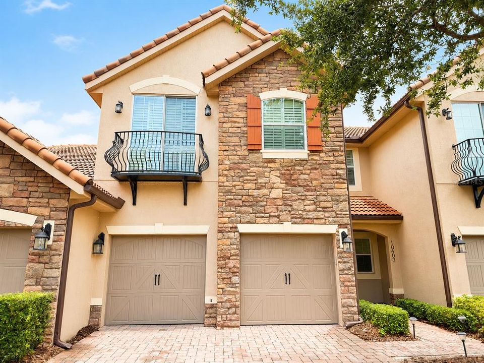 For Rent: $3,250 (4 beds, 3 baths, 2040 Square Feet)