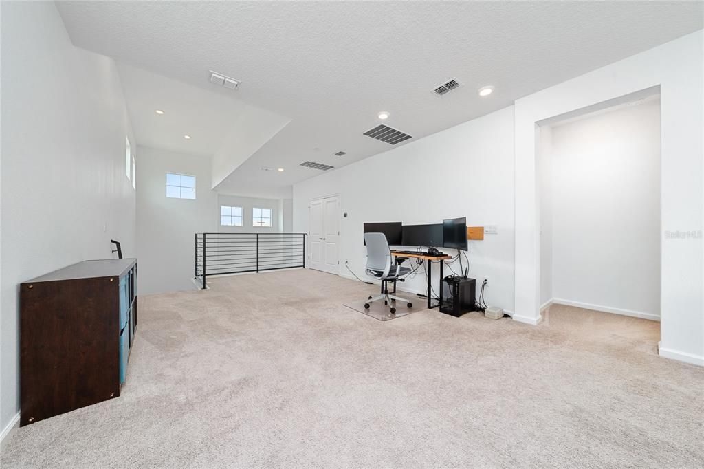For Sale: $1,130,000 (5 beds, 4 baths, 4222 Square Feet)