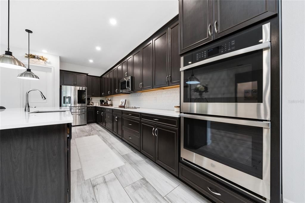 For Sale: $1,130,000 (5 beds, 4 baths, 4222 Square Feet)