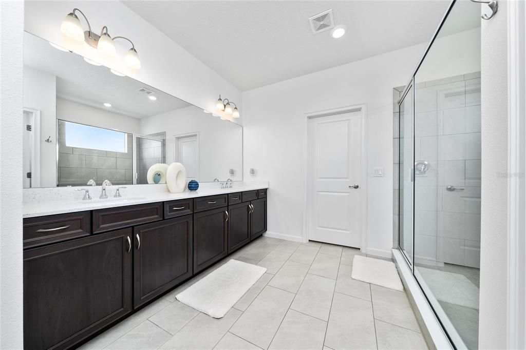 For Sale: $1,130,000 (5 beds, 4 baths, 4222 Square Feet)
