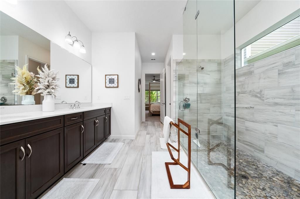 For Sale: $1,130,000 (5 beds, 4 baths, 4222 Square Feet)