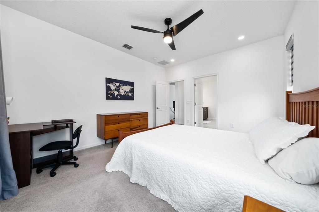 For Sale: $1,130,000 (5 beds, 4 baths, 4222 Square Feet)