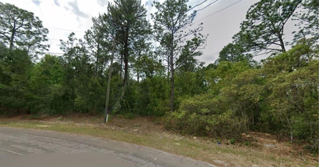 На продажу: $23,500 (0.37 acres)