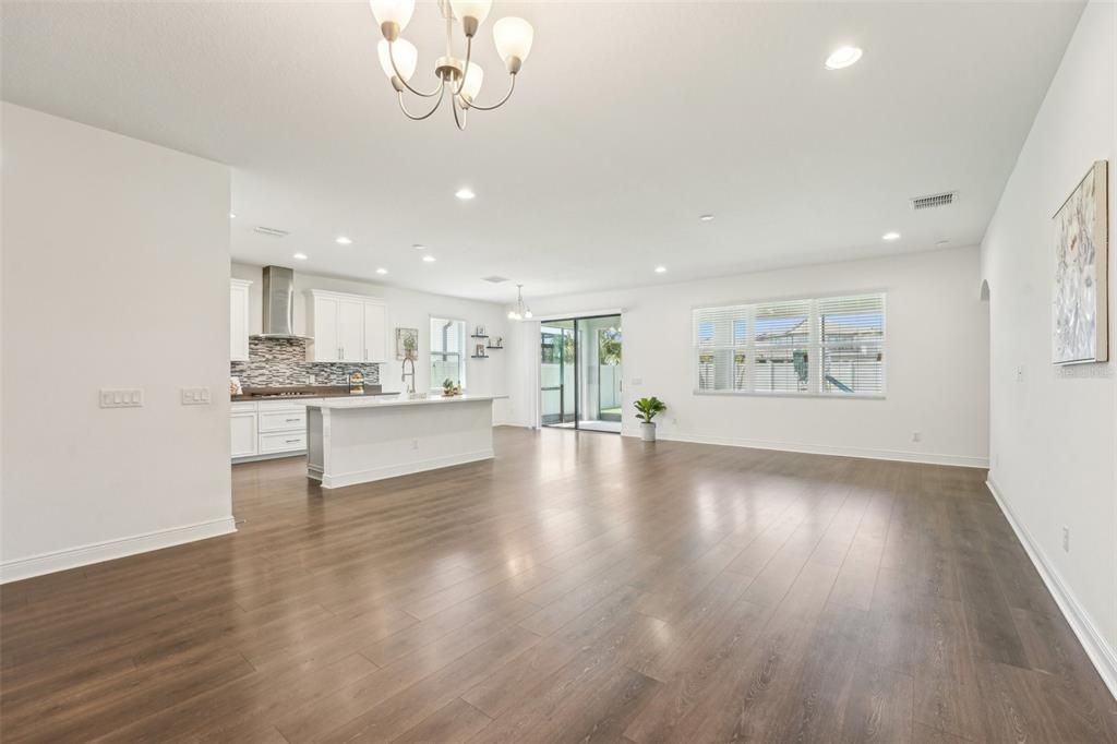 En Venta: $699,900 (5 camas, 4 baños, 3337 Pies cuadrados)