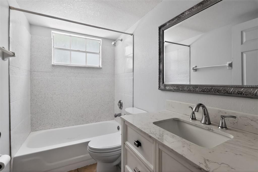 For Sale: $220,000 (3 beds, 2 baths, 1326 Square Feet)
