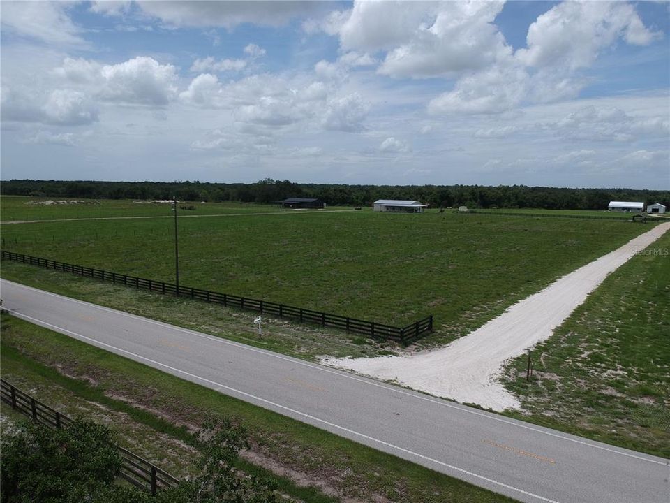 待售: $159,900 (5.02 acres)