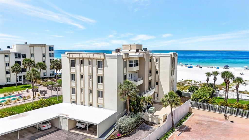 Active With Contract: $1,385,000 (2 beds, 2 baths, 1376 Square Feet)
