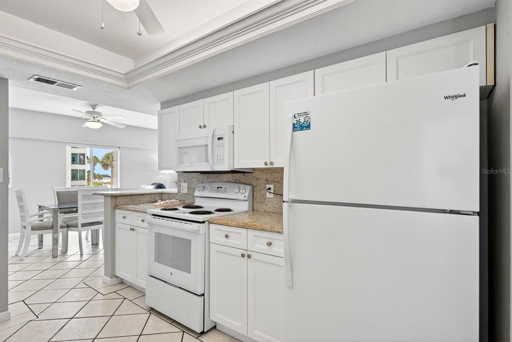 Active With Contract: $1,385,000 (2 beds, 2 baths, 1376 Square Feet)