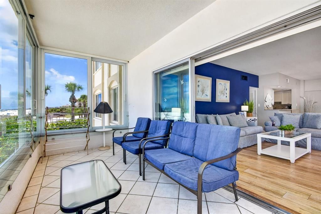 Active With Contract: $1,385,000 (2 beds, 2 baths, 1376 Square Feet)