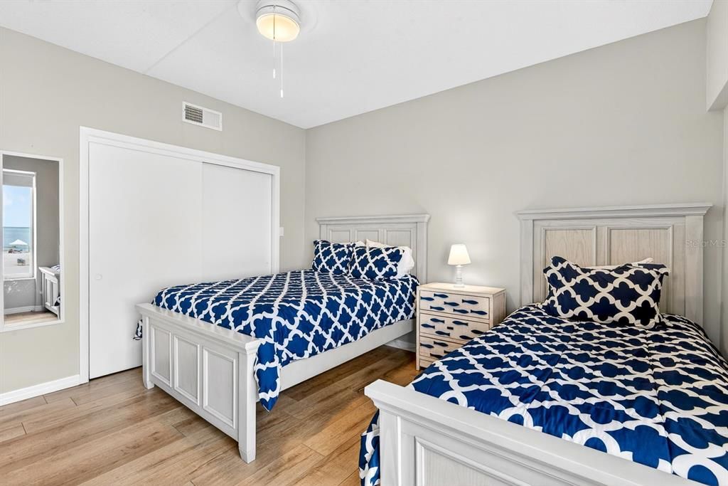 Active With Contract: $1,385,000 (2 beds, 2 baths, 1376 Square Feet)