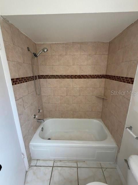 Activo con contrato: $1,850 (2 camas, 2 baños, 1162 Pies cuadrados)