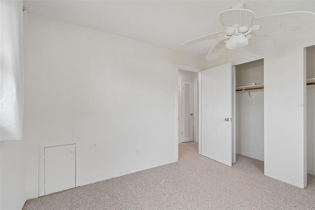 For Sale: $250,000 (2 beds, 1 baths, 1054 Square Feet)