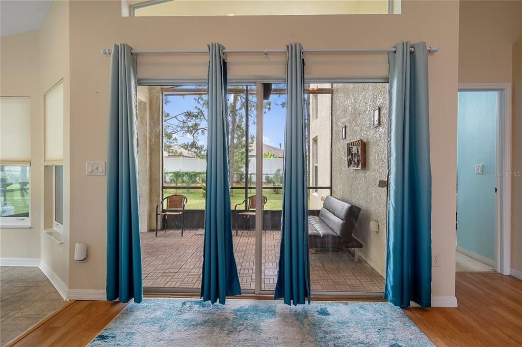 En Venta: $325,000 (3 camas, 2 baños, 2004 Pies cuadrados)