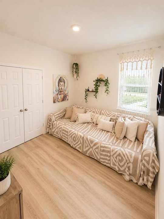 For Sale: $595,000 (4 beds, 2 baths, 1833 Square Feet)