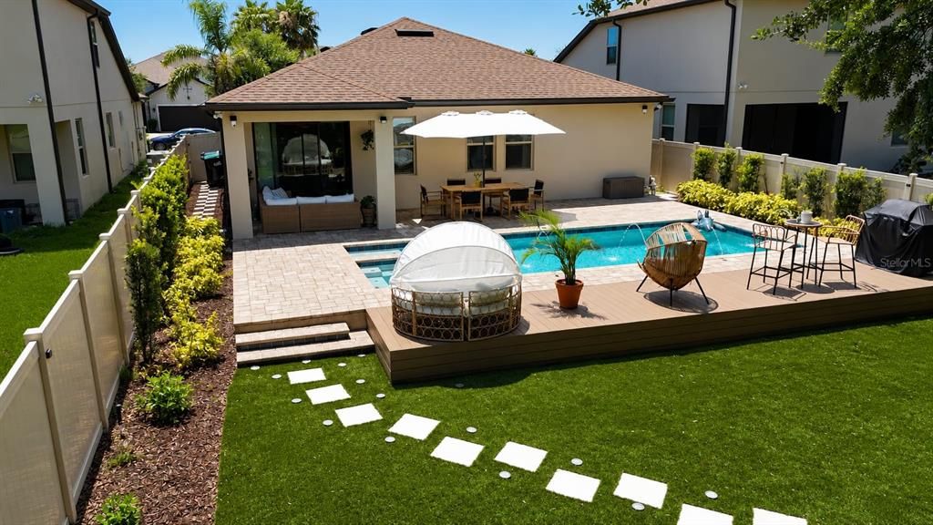 For Sale: $595,000 (4 beds, 2 baths, 1833 Square Feet)