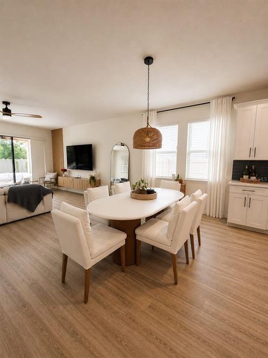 For Sale: $595,000 (4 beds, 2 baths, 1833 Square Feet)