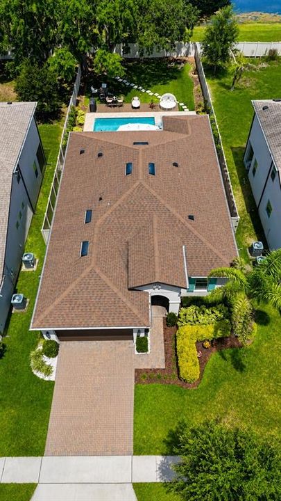 For Sale: $595,000 (4 beds, 2 baths, 1833 Square Feet)